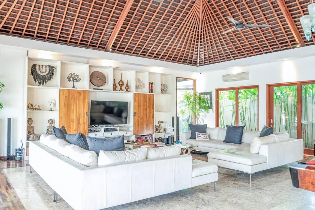 Villa Mimpi Nyata Canggu  Luaran gambar