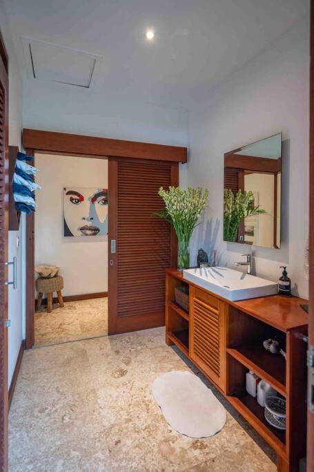 Villa Mimpi Nyata Canggu  Luaran gambar