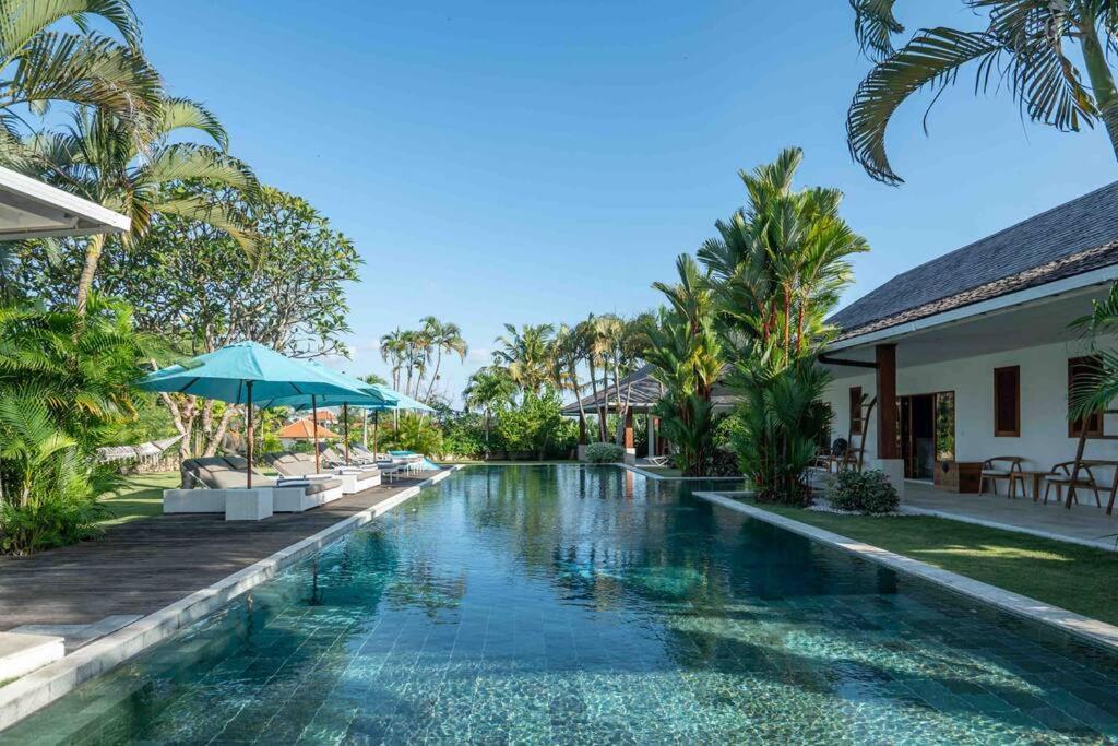 Villa Mimpi Nyata Canggu  Luaran gambar